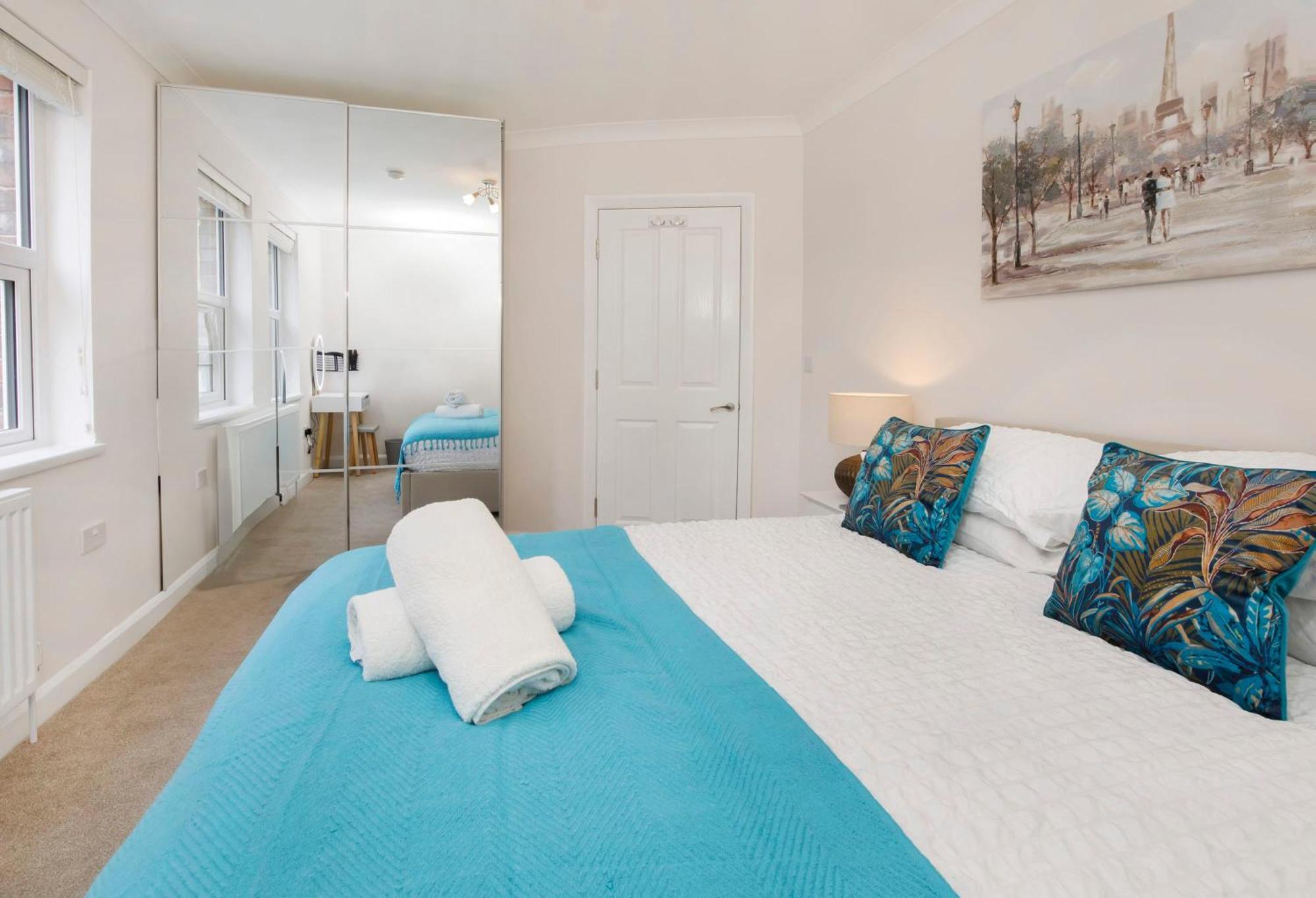 The Burton York 3 Bedroom House Sleeps 6 Екстер'єр фото