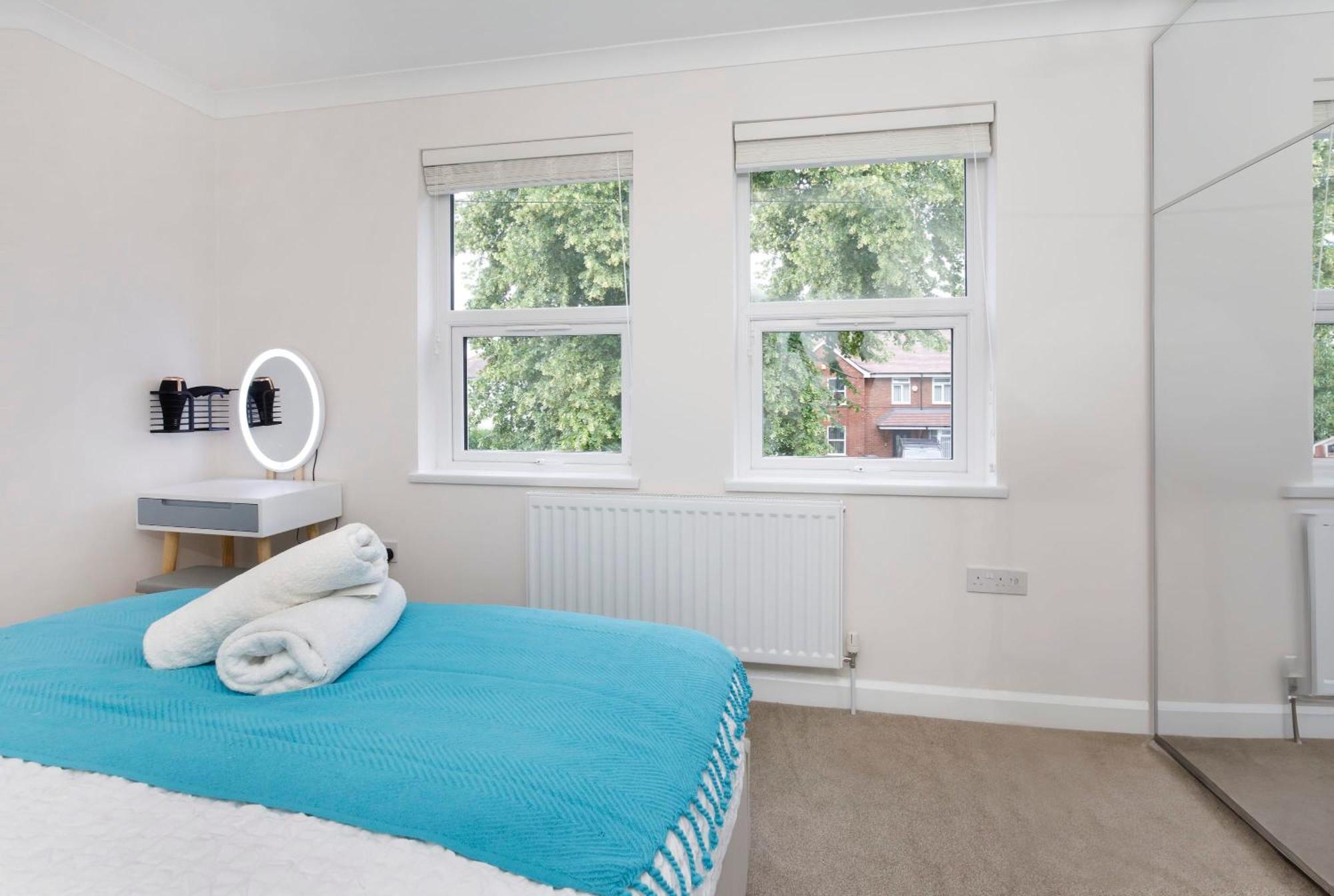 The Burton York 3 Bedroom House Sleeps 6 Екстер'єр фото